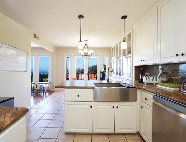 Views from kitchen and breakfast room - 345 Palos Verdes Dr W