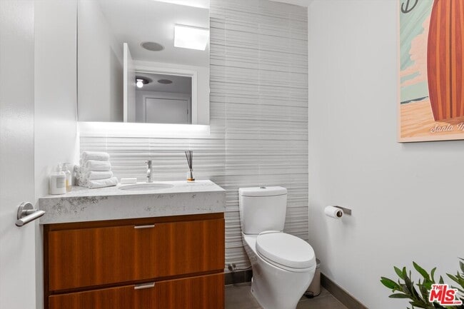 Photo - 1755 Ocean Ave Unit 610