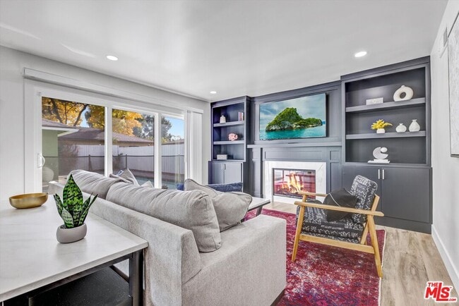 Photo - 5254 Canoga Ave