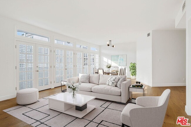 Building Photo - 11845 Mayfield Ave Unit 203