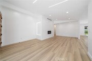Photo - 22928 Leadwell St