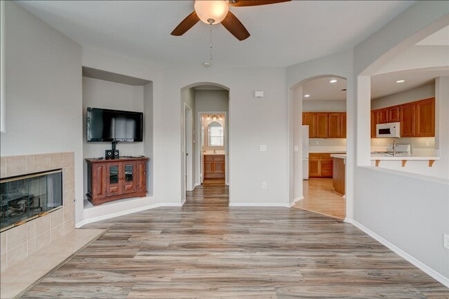 Photo - Fantastic 2 Bedroom Townhome minutes away to Camp Pendleton