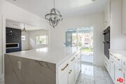 Photo - 1040 N Crescent Heights Blvd Condo