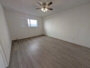 Photo - 3365 Keystone Av Unit 5