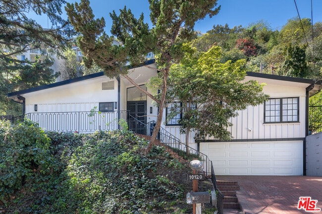 Photo - 10120 Cielo Dr House