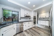 Photo - 2898 Woodridge Cir