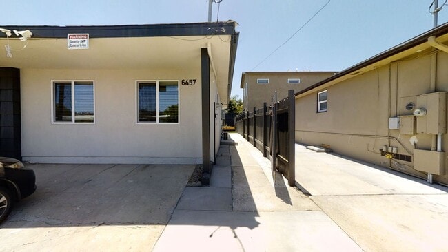 Photo - 3BD/1BA with beautiful yard!