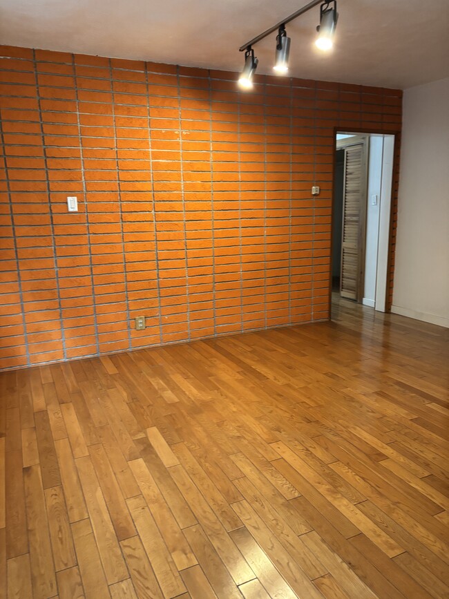 Photo - 1127 S Rimpau Blvd