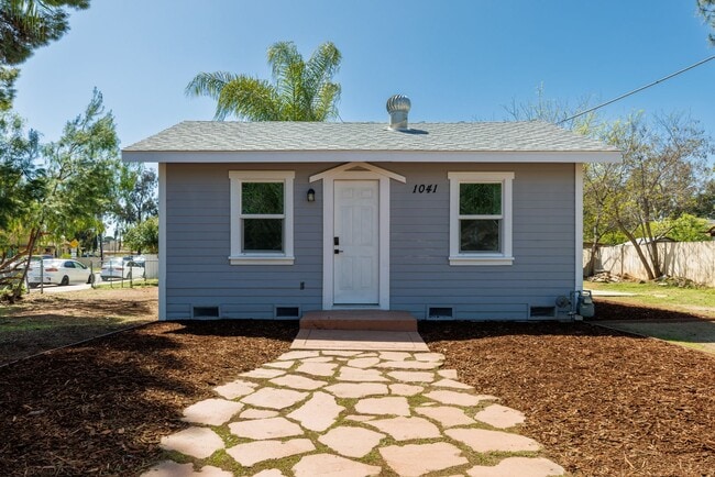 Building Photo - 1041 S Orange St