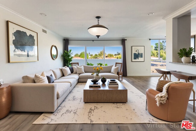 Photo - 5454 Zelzah Ave Unit 306