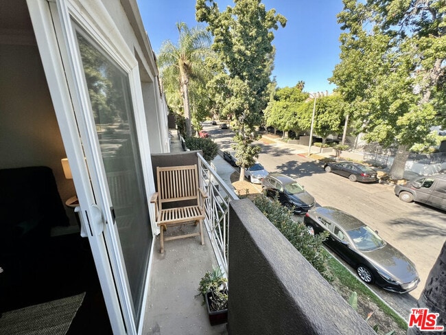 Photo - 355 N Maple St Unit 201