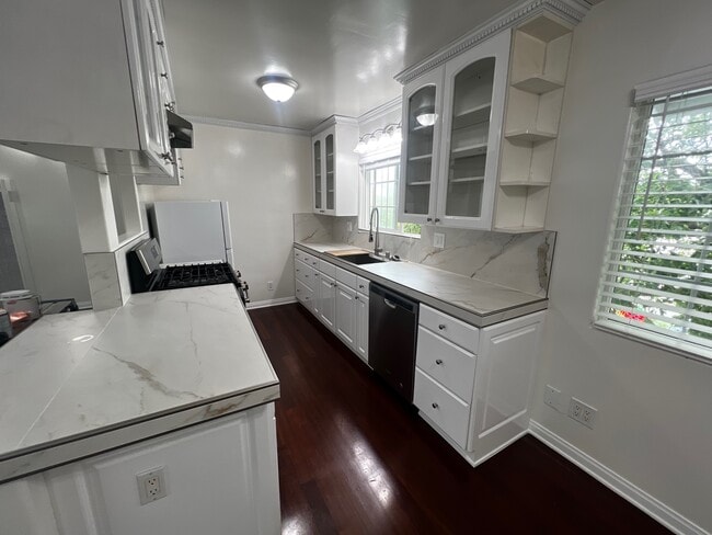 Photo - 323 S Francisca Ave Unit B