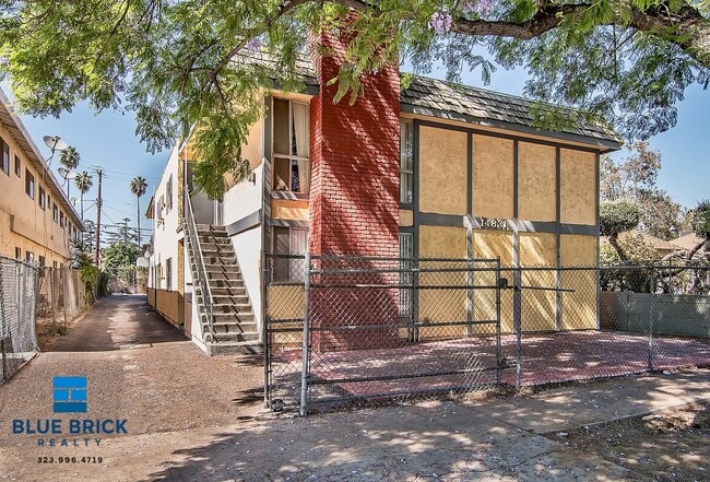 Photo - 14831 Delano St Unit 1