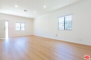 Photo - 1443 N Mariposa Ave