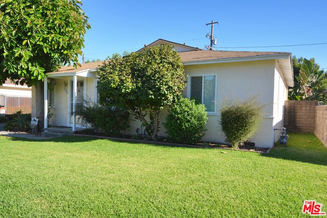Building Photo - 12944 Haynes St