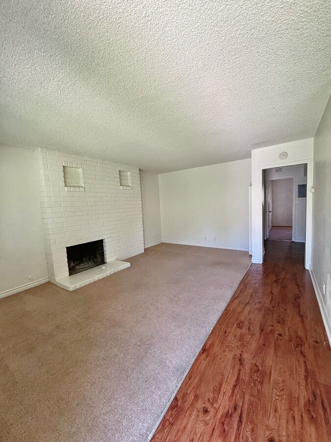 Photo - 1130 W 9th St Unit B