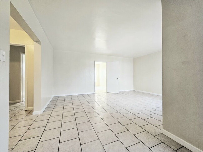 Photo - 2366 Venice Blvd. Unit 4