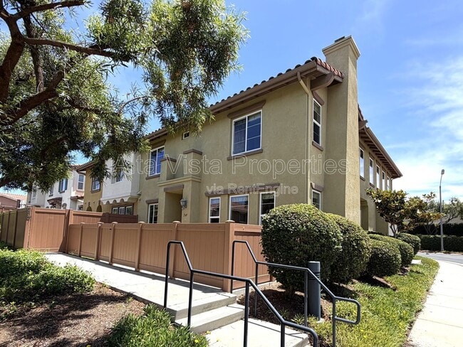 Building Photo - 1349 Isabella Way