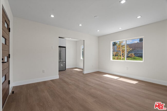 Photo - 420 S Sepulveda Blvd Condo Unit 1