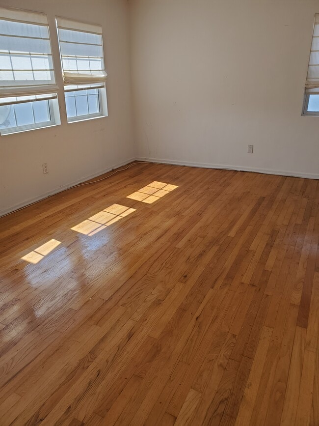 living room - 2616 Grand Canal Unit 2616 1/2