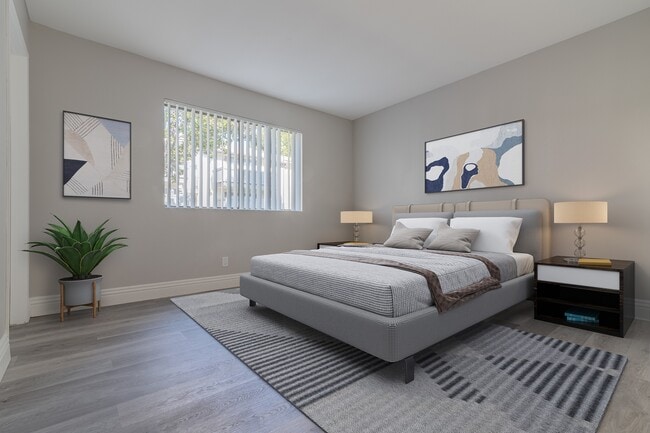 Photo - Shoreline Apartments