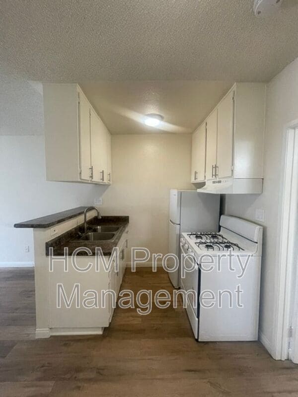 Photo - 8240 Whitsett Ave