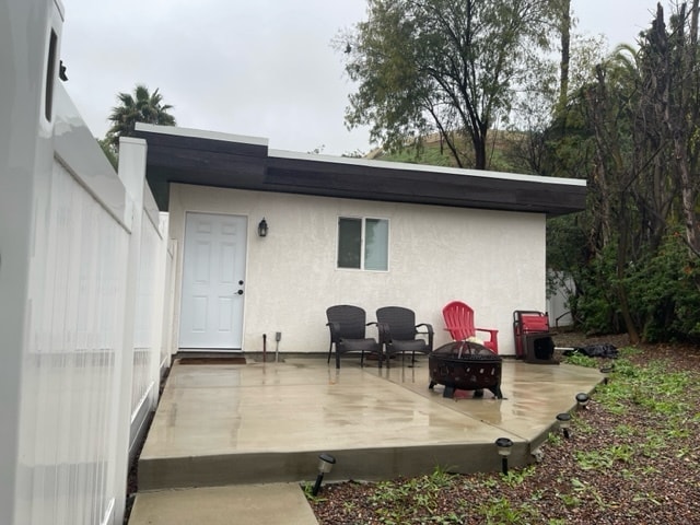 Front of ADU ( Side house) - 19723 Hiawatha St Unit 1