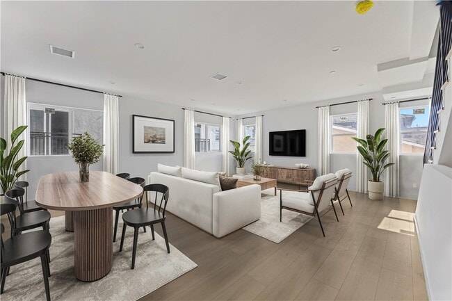 Photo - 4511 Rosewood Ave