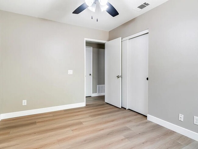 Photo - 11610 Cedar Way