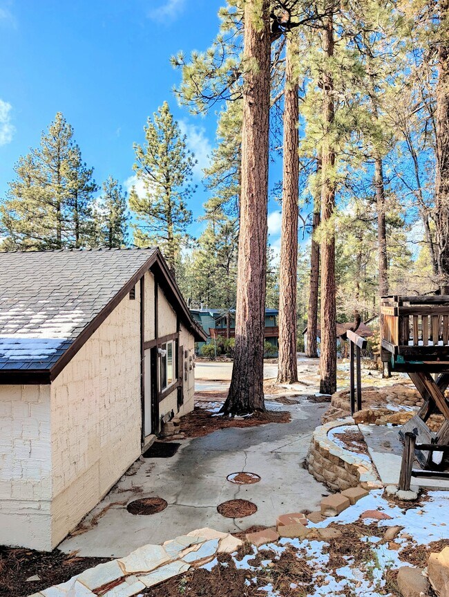 Photo - 41753 Switzerland Dr Unit B