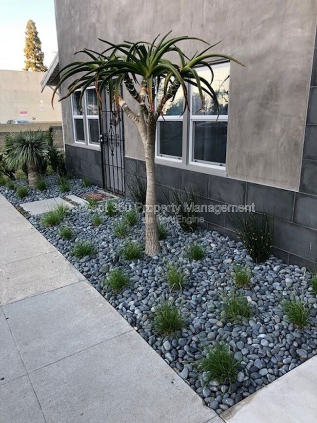 Photo - 4154 N Business St Unit 3