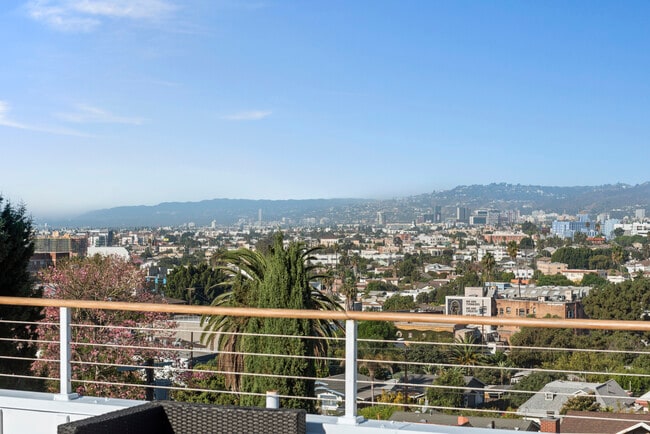 Photo - 1662 Lucile Ave Unit 1662