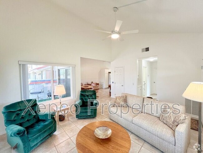Building Photo - 2010 Lawrence Crossley Rd Unit 8 Rental
