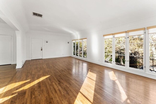 Photo - 175-181 N. Sycamore Avenue,