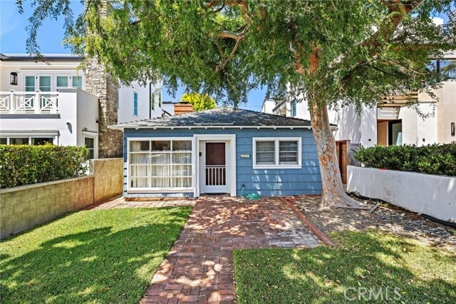 Photo - 619 Narcissus Ave