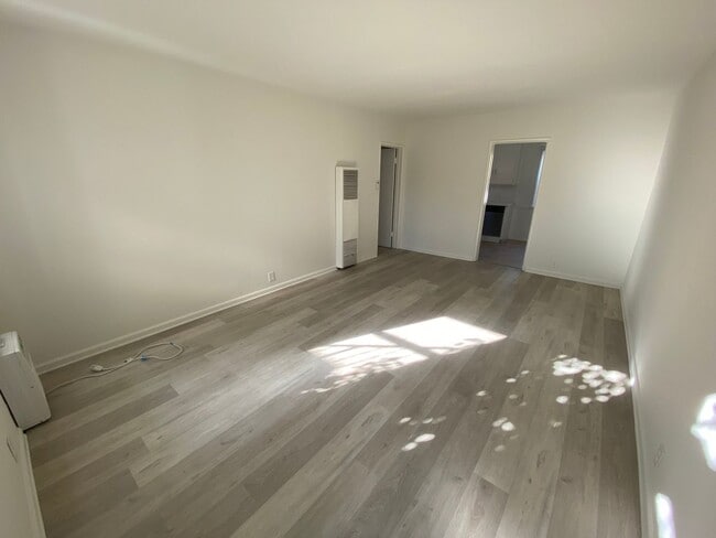 Photo - 1375 S Sierra Bonita Ave Unit 02