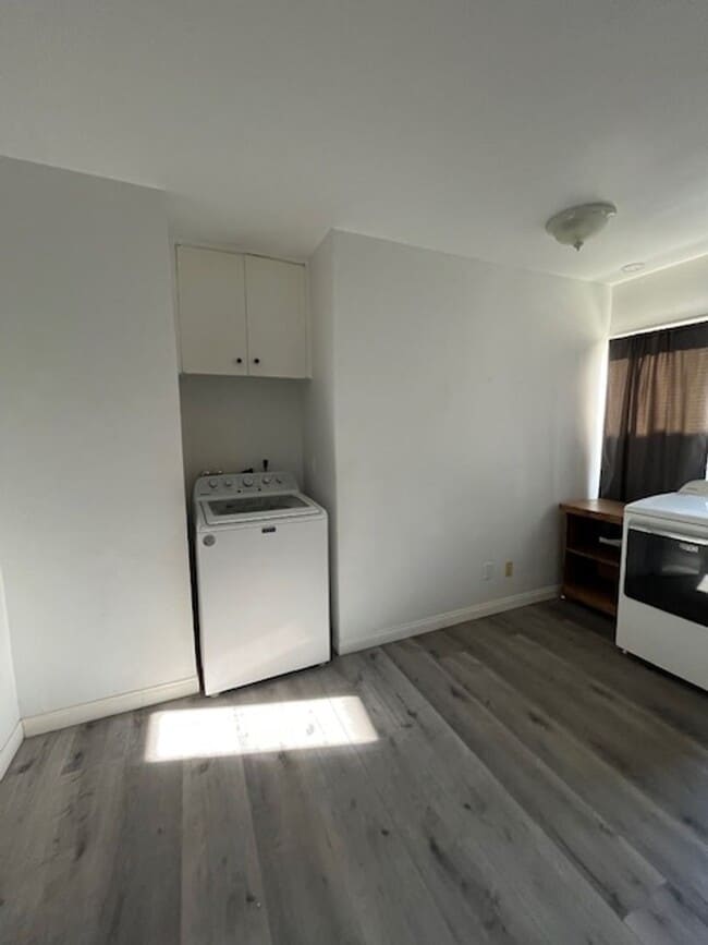 Photo - Iroquois Avenue Unit 4841