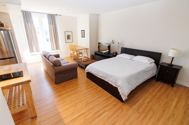 Photo - 1942 Westwood Blvd