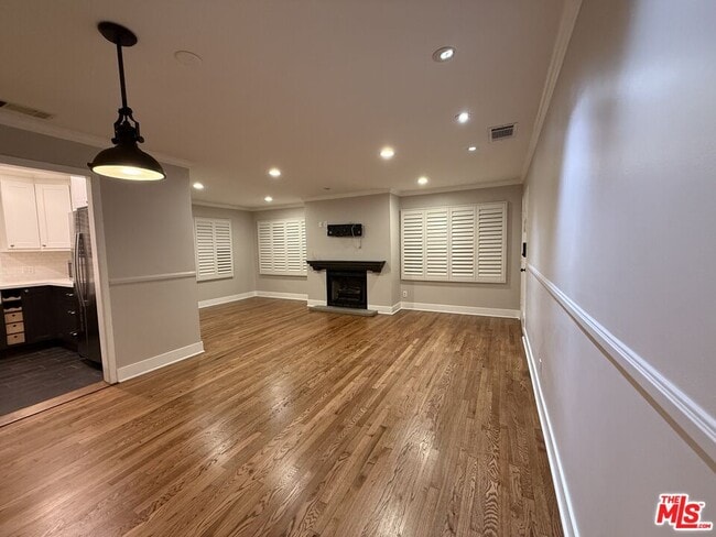 Photo - 18148 Hartland St