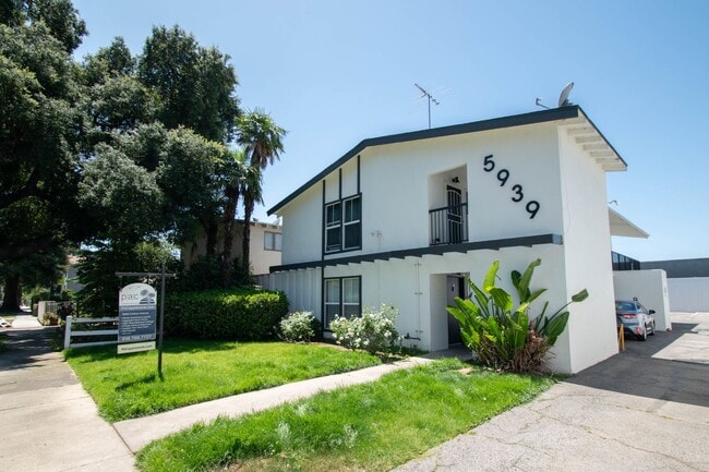 Building Photo - 5939 Cedros Ave