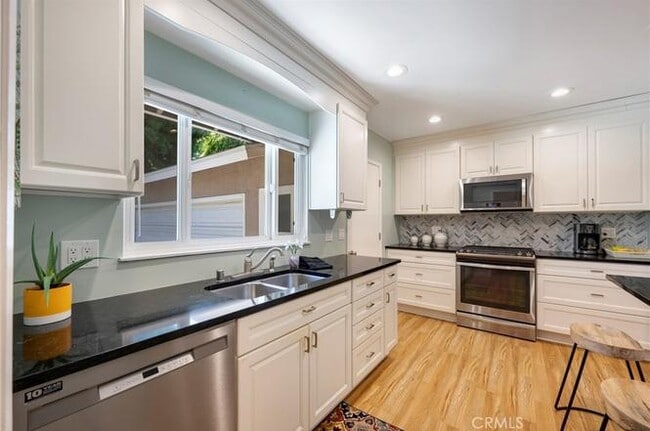 Photo - 1519 Victoria Dr