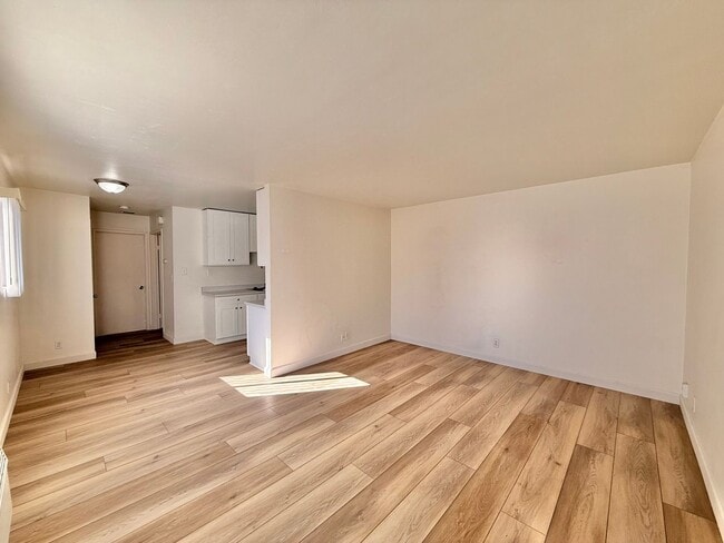 Building Photo - 1 Bedroom Home near SDSU!