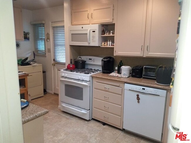 Photo - 7541 Agnew Ave