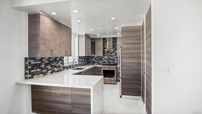 Photo - 1424 N Crescent Heights Blvd Condo Unit 67