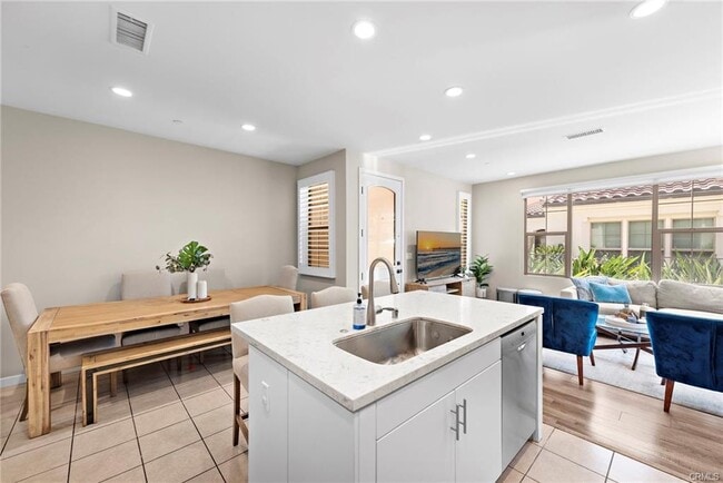 Photo - 107 Tubeflower