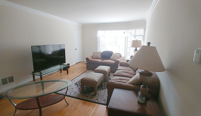 Photo - 1427 N Hayworth Ave Unit C