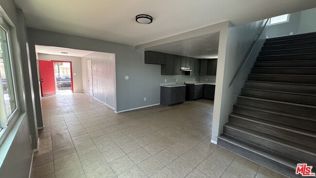 Photo - 1255 Velasco St