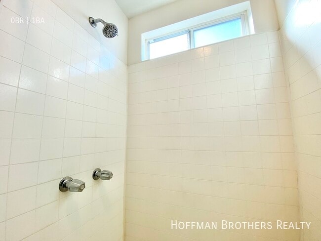 Photo - 11425 S Figueroa St Unit 15