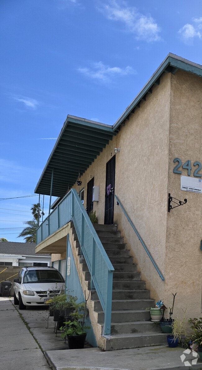 Building Photo - 242 Glendora Ave Unit 4 Rental