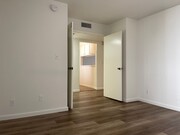 Photo - SHERMAN OAKS!!!: FANTASTIC 2 BEDROOM + 1 1... House